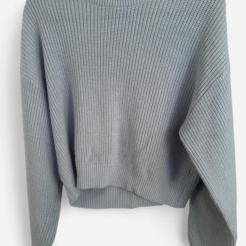 Baby Blue Cropped Sweater, Size Large, Brand Unknown, Good Condition